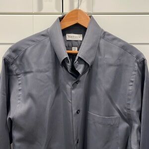 VAN HEUSEN pique long sleeve button down shirt